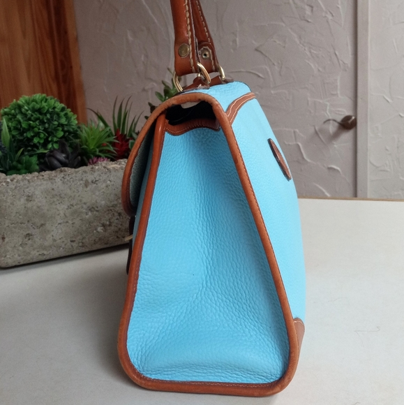 Dooney & Bourke, Medium, Carpet Bag Collection. - Picture 3 of 10